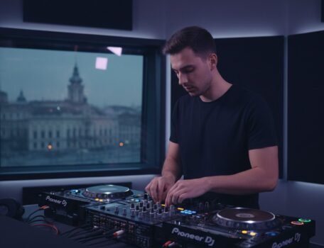 How to Record a Professional DJ Mix in Timișoara: The 2026 Artist Guide