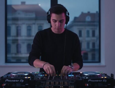 DJ Studio Session: The Ultimate 2026 Checklist