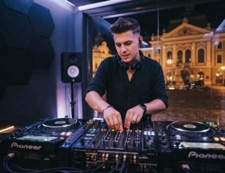 Confidence Behind the Decks: Bedroom to Booth 2026