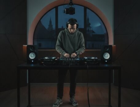 Professional DJ Studio Rental in Timișoara: The 2026 Hourly Practice Guide